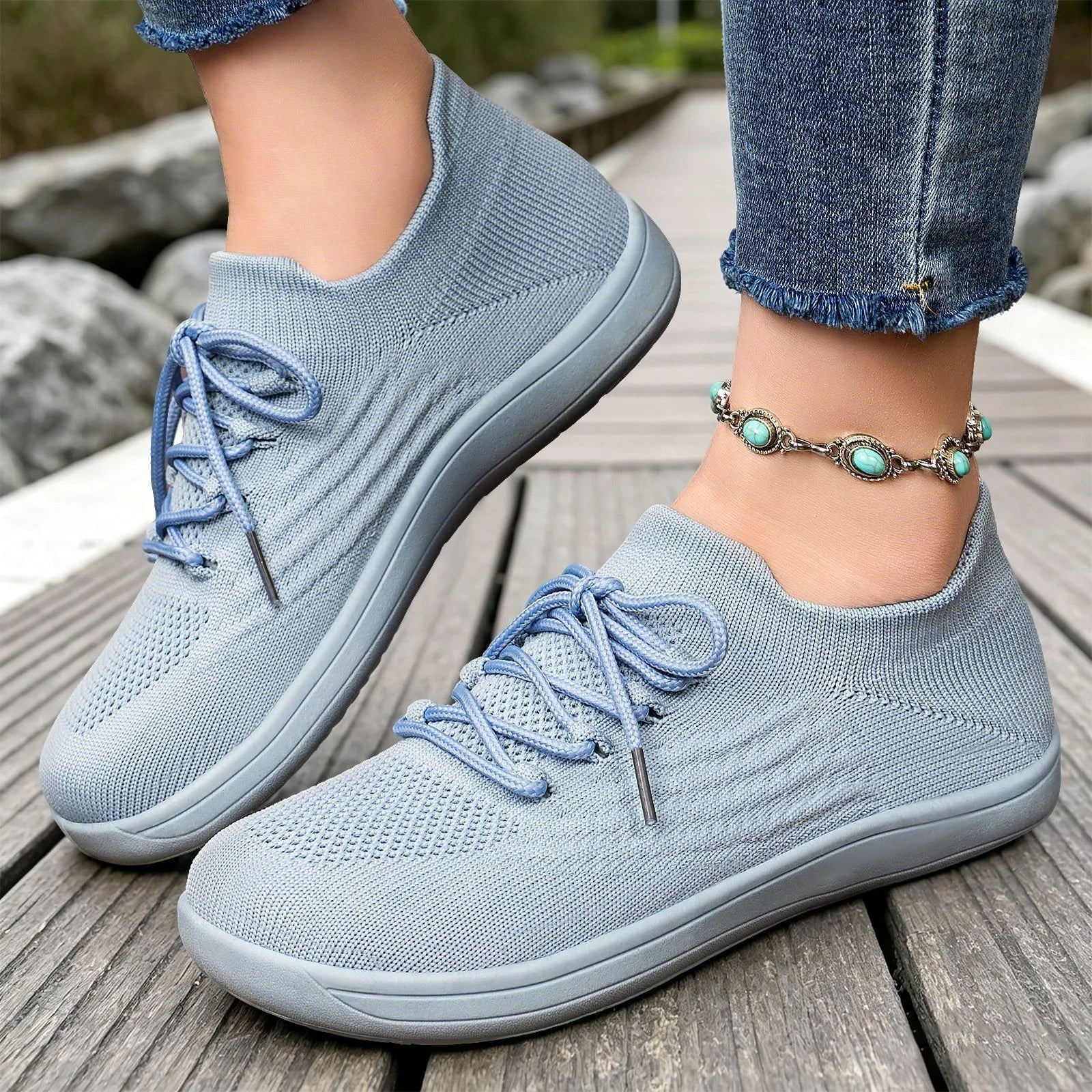 Women’s breathable knit-mesh sneakers for everyday casual wear