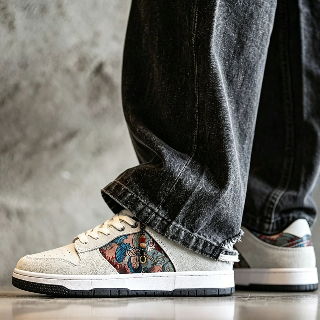 Men’s painted low-top sneakers with split leather upper – casual sporty style