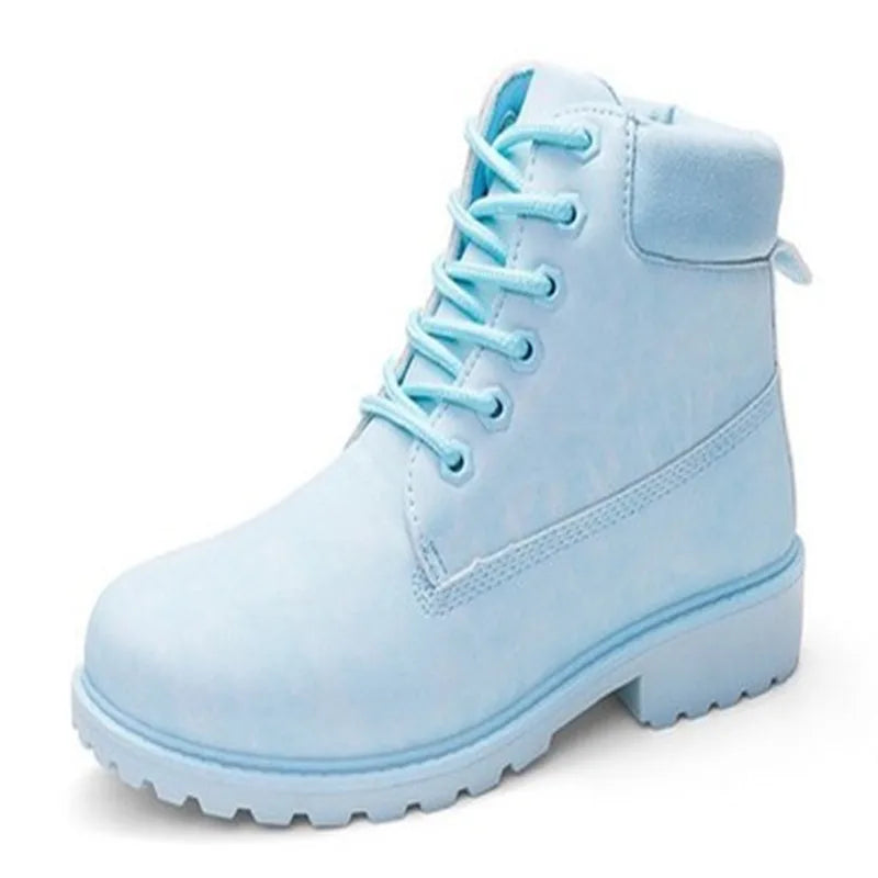 Men’s fleece-lined lace-up work boots with a padded collar