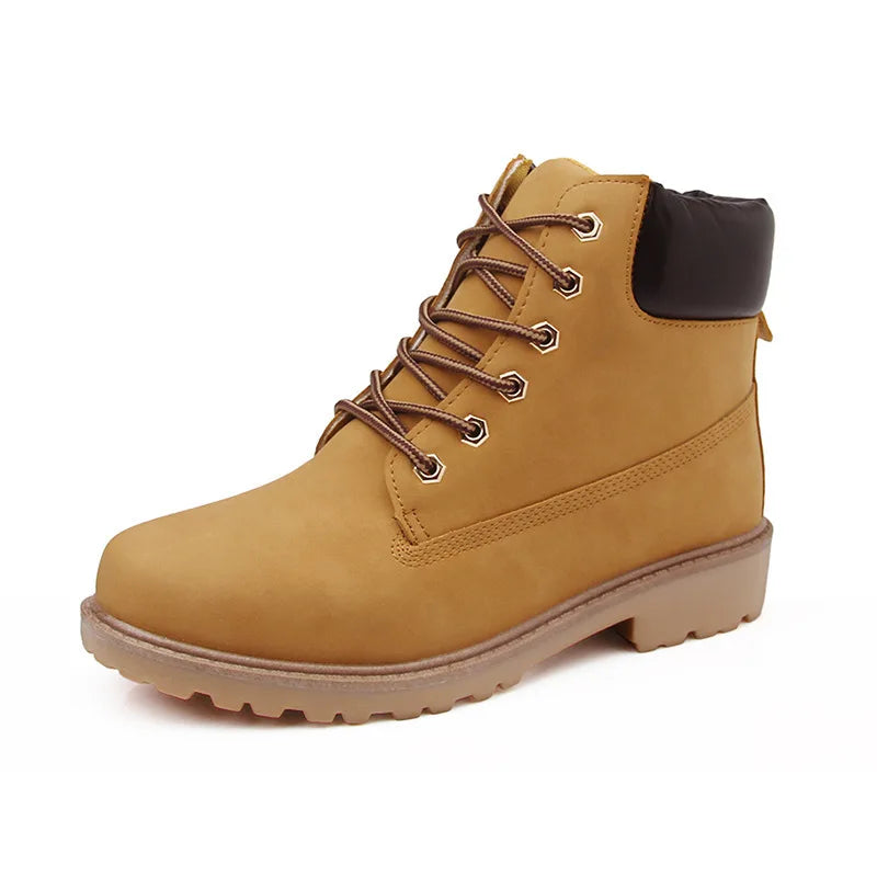 Men’s fleece-lined lace-up work boots with a padded collar