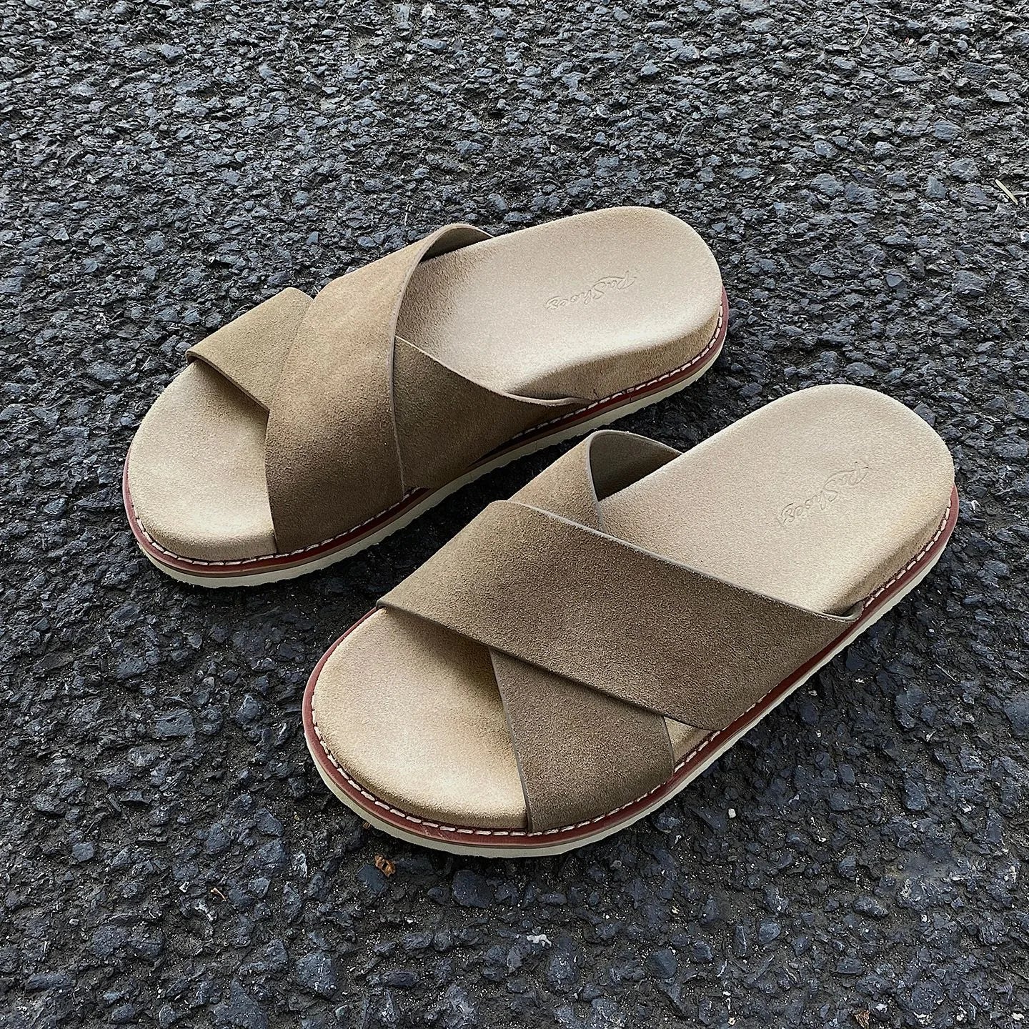 Men’s suede casual shoes with breathable EVA sole for warm-weather comfort
