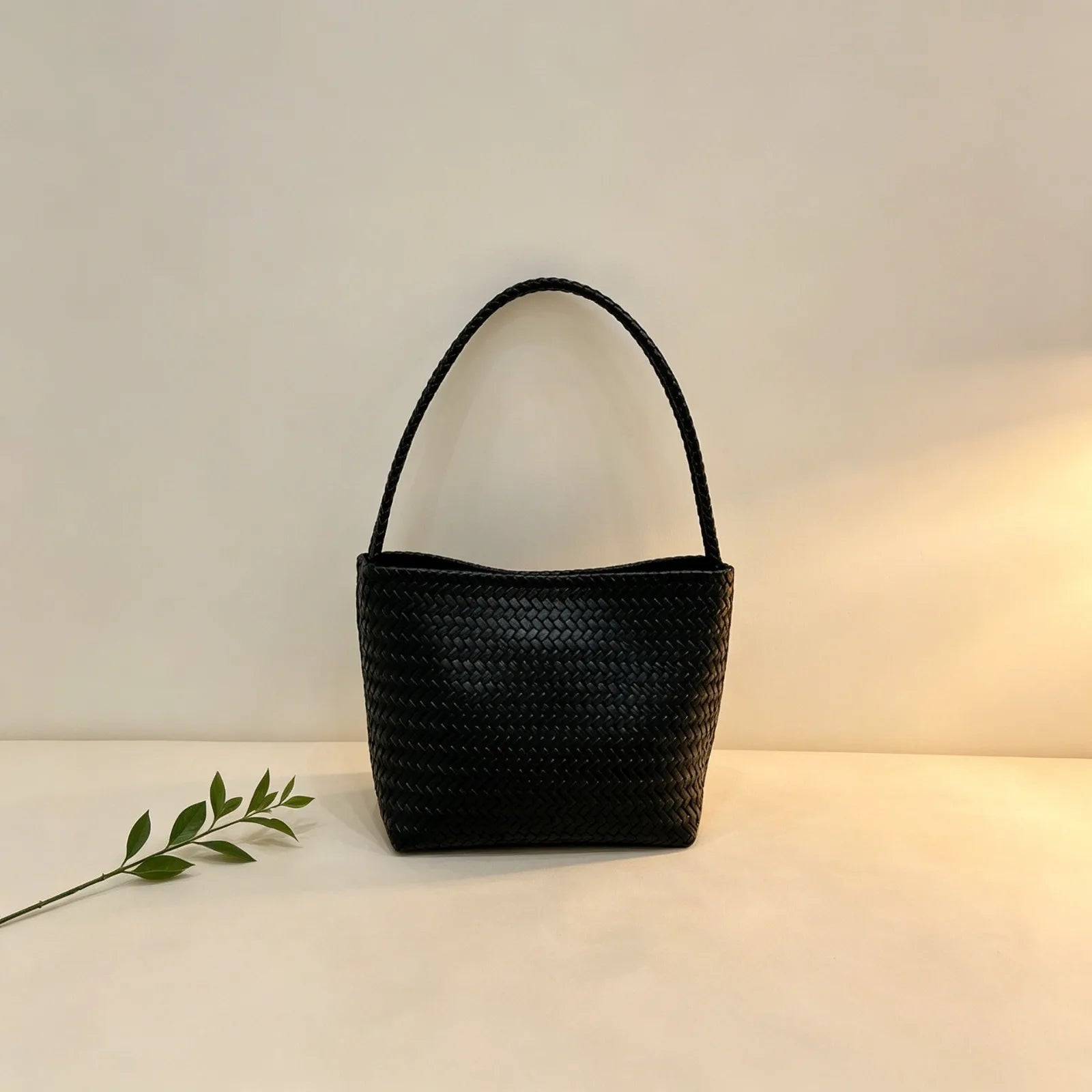 Woven-pattern bucket bag with double straps for everyday wear