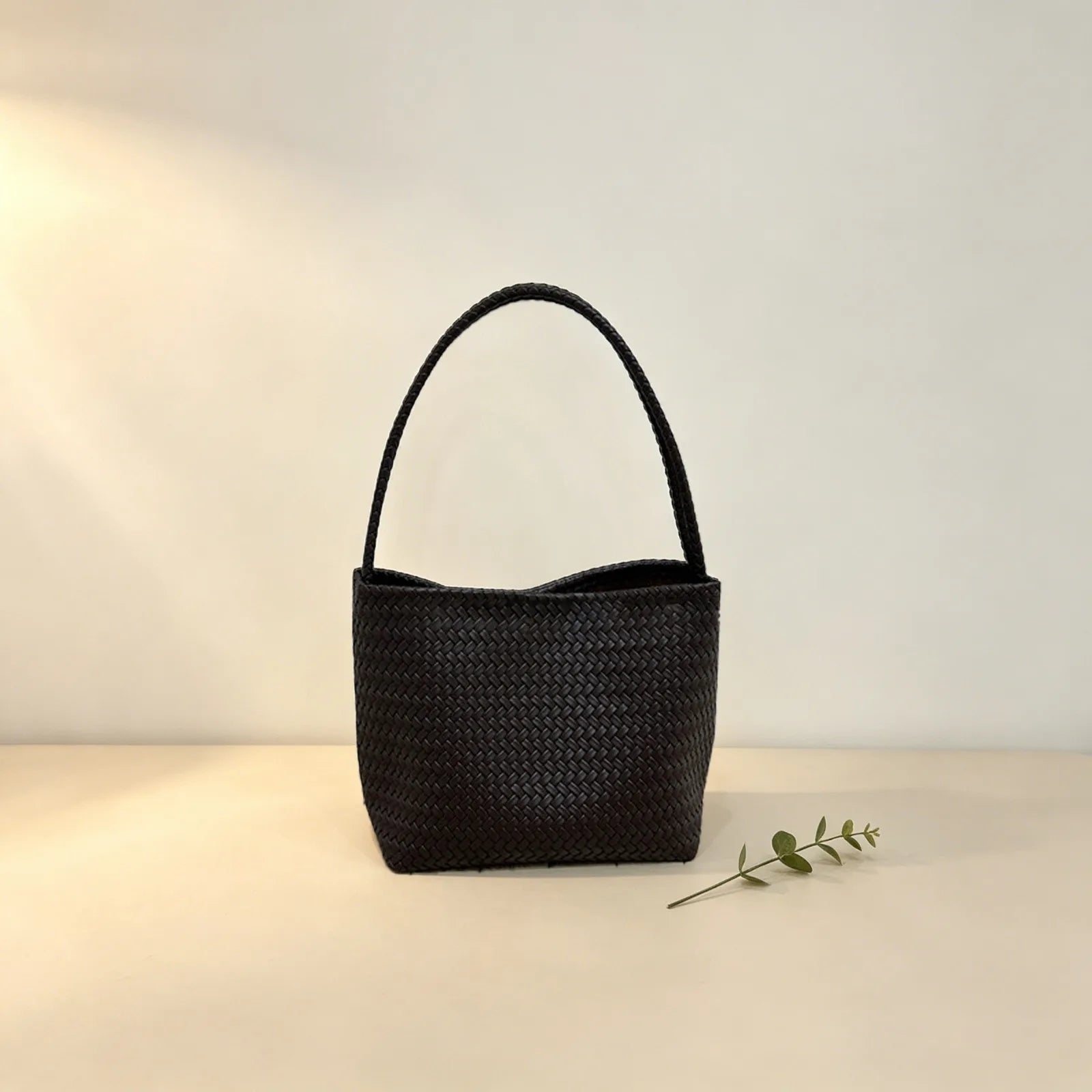 Woven-pattern bucket bag with double straps for everyday wear