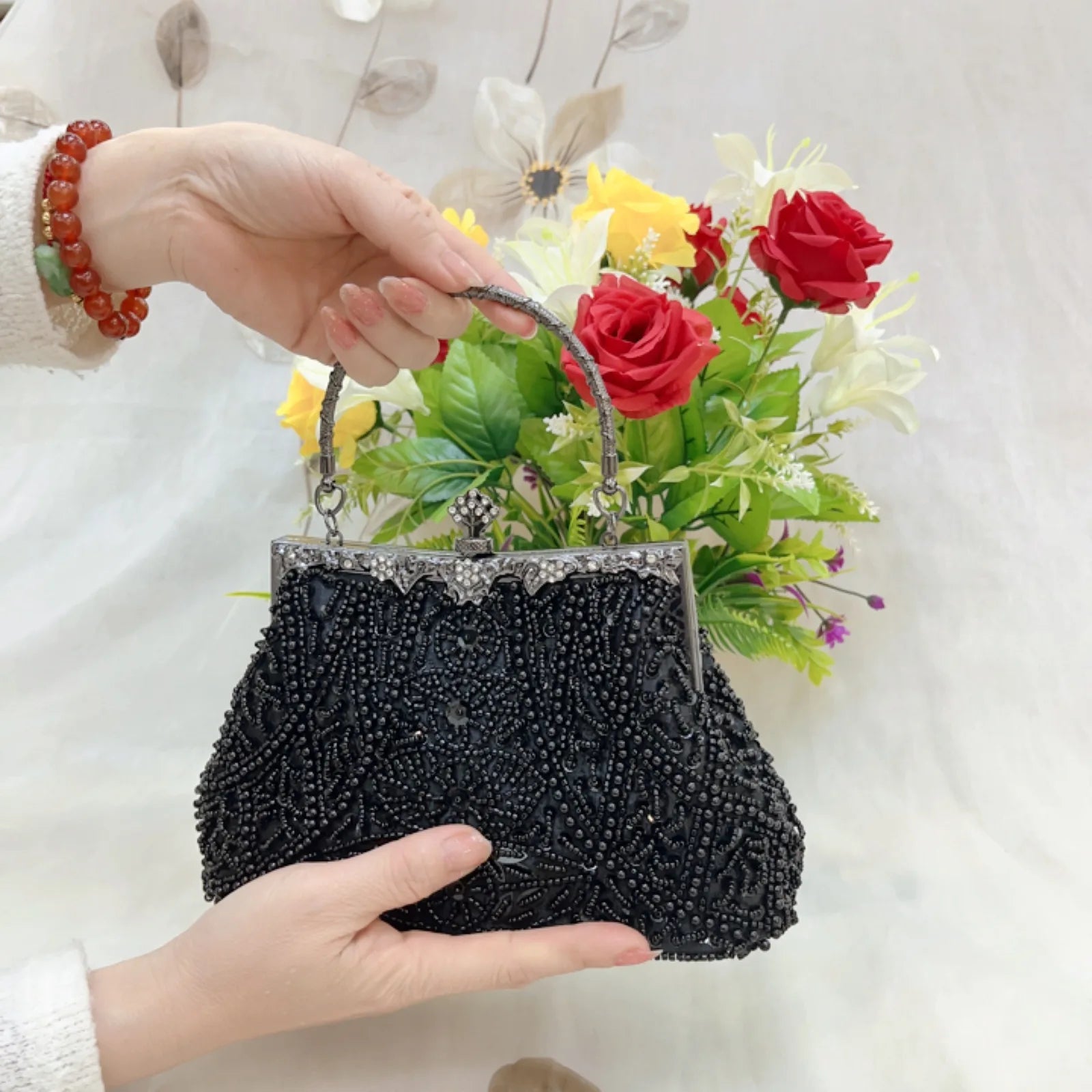 Beaded handbag with 120cm chain strap for everyday wear