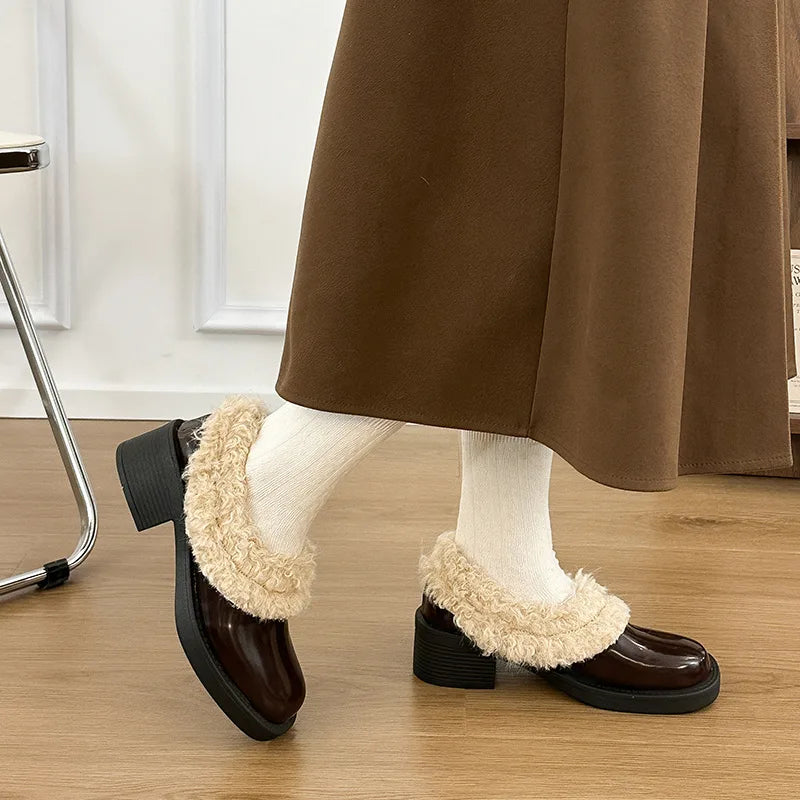Women’s fleece-lined ankle boots – slip-on block heel boots for cold weather