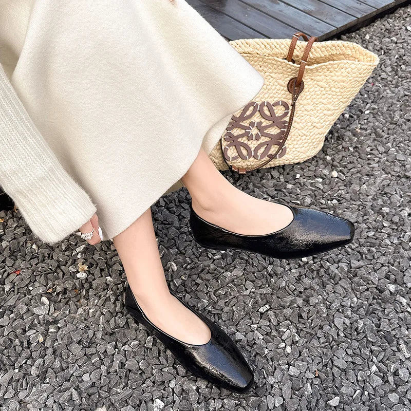 Square-toe slip-on loafers with anti-slip sole – comfortable commuter flats for everyday wear