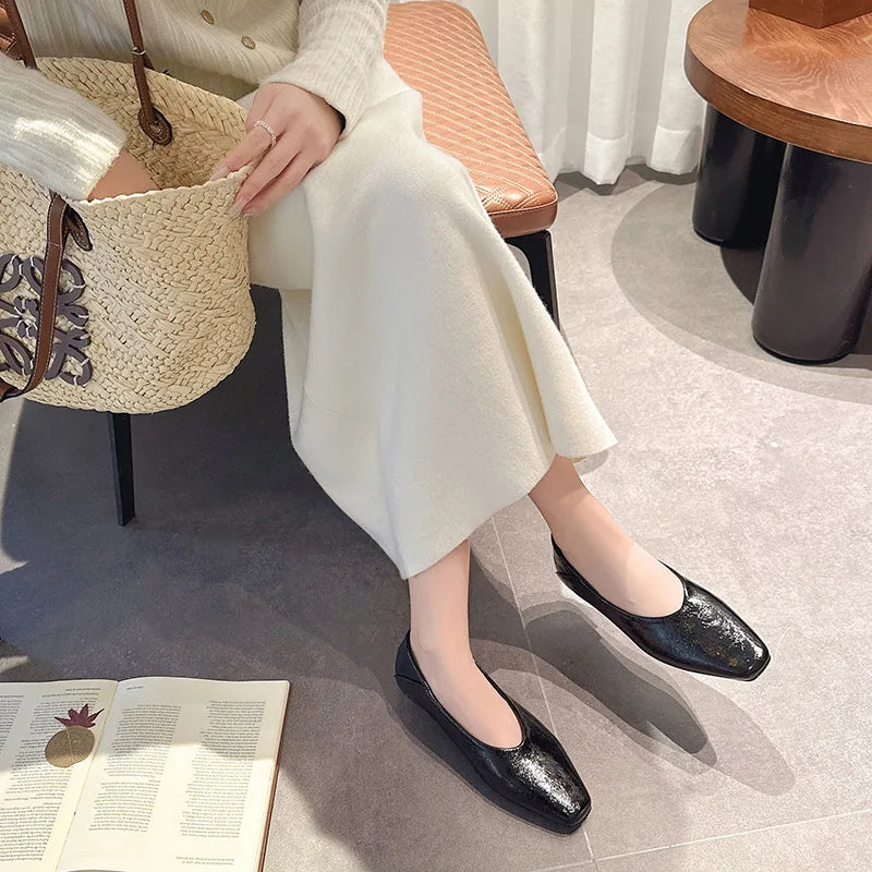 Square-toe slip-on loafers with anti-slip sole – comfortable commuter flats for everyday wear
