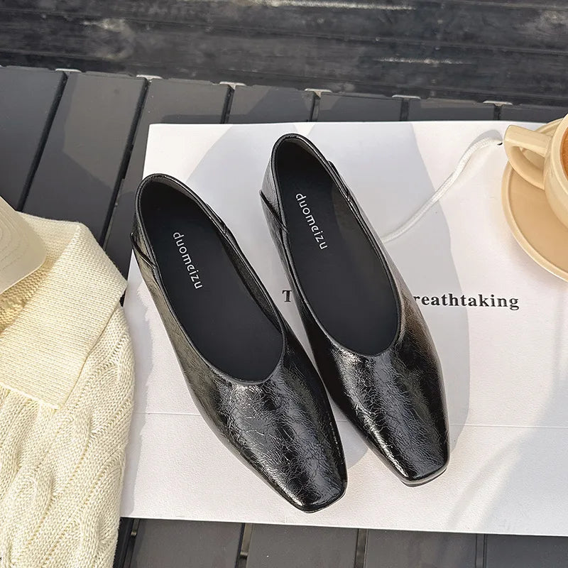 Square-toe slip-on loafers with anti-slip sole – comfortable commuter flats for everyday wear